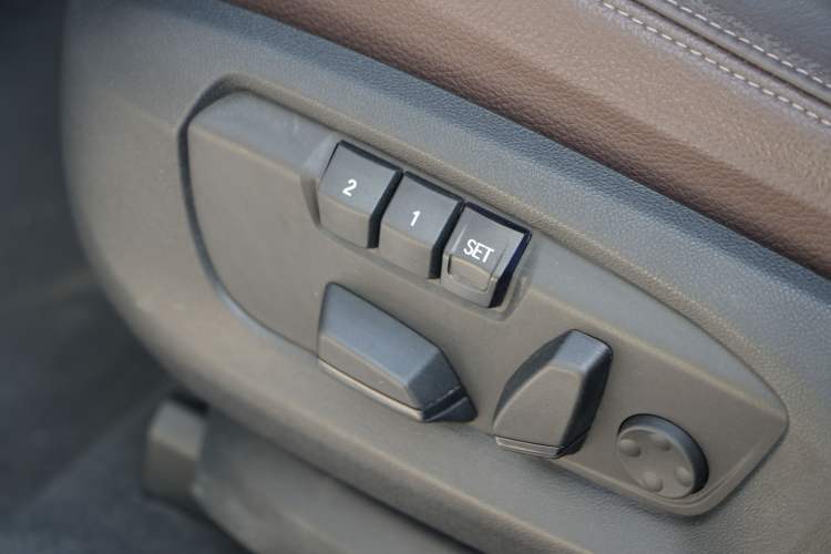 Used BMW X5 2018 xDrive28i
