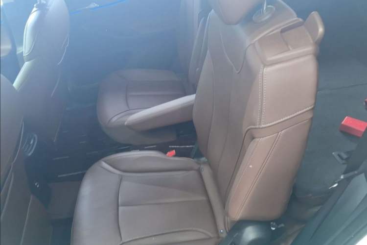 Used Buick GL6 2019 18T 6-Seater Connected Luxury Version China VI Standard
