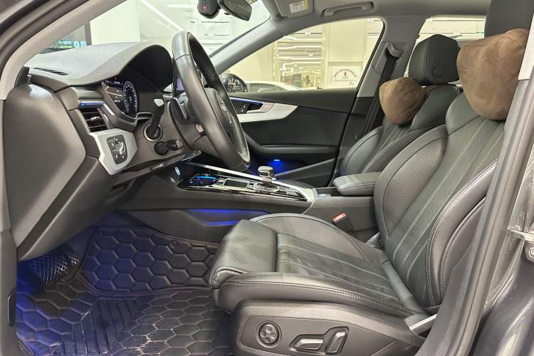 Used Audi A4L 2022 40 TFSI Fashion Dynamic Model
