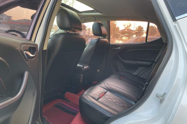 Used Soueast DX3 2018 1.5L Manual Luxury Model
