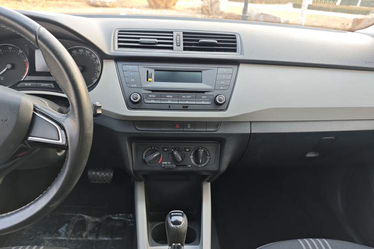 Used Skoda Fabia 2015 1.6L Automatic Sport Edition