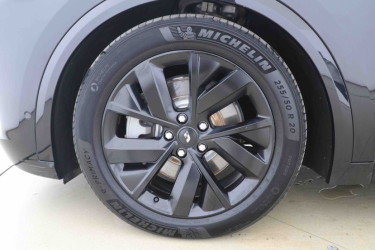 Used Li Auto L8 2023 Pro Model
