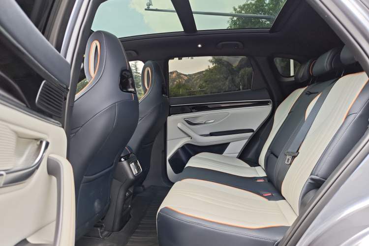 Used BYD Song PLUS New Energy 2024 Honor Edition EV 520km Flagship Model
