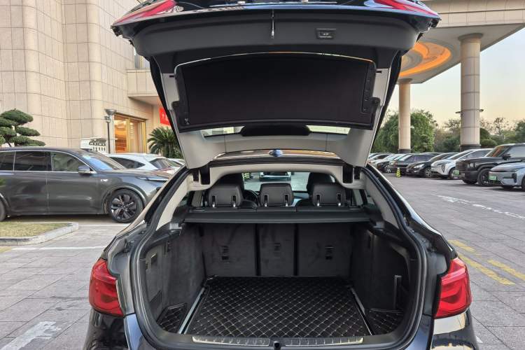 Used BMW 3 Series GT 2017 320i Sport Edition