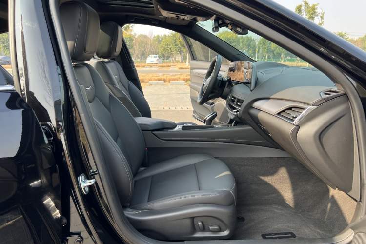 Used Cadillac CT5 2024 28T Luxury Pro Trim
