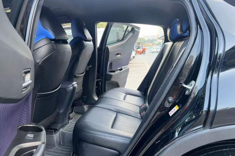 Used Toyota C-HR 2018 2.0L Leading Edition China VI
