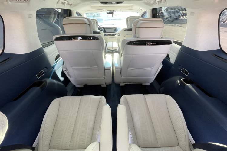 Used Buick Century 2023 2.0T Six-Seater Yinshi Edition
