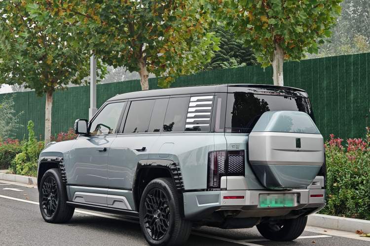 Used  U8 2023 Luxury Edition
