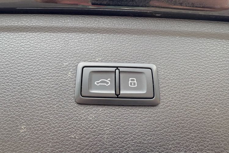 Used Audi Q5L 2022 40T Luxury Dynamic Model
