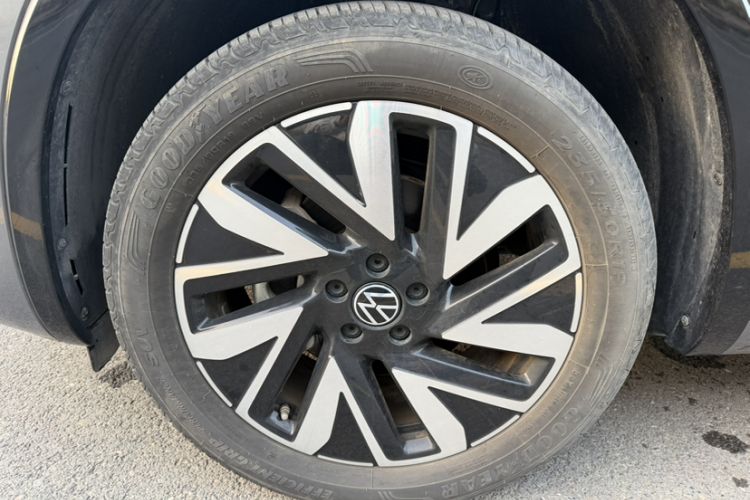 Used Volkswagen Tayron 2023 330TSI Two-Wheel-Drive R-Line High-Energy Version
