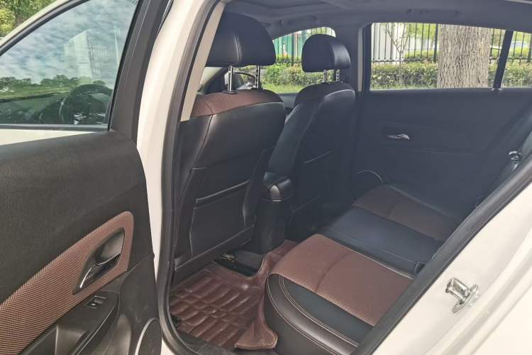 Used Chevrolet Cruze 2015 1.5L Classic SL MT
