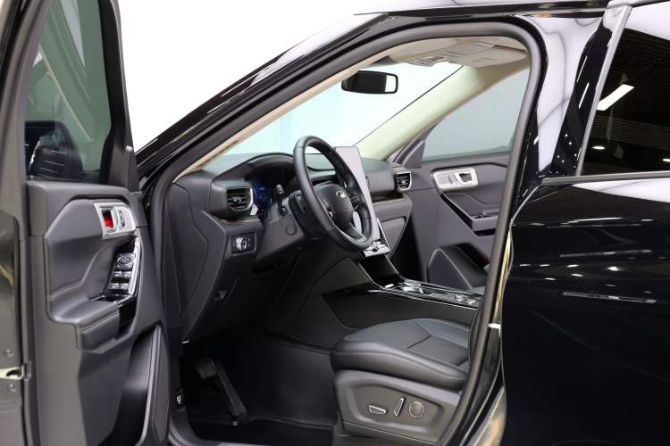 Used Ford Explorer 2020 EcoBoost 285 4x4 Titanium Edition 6 Seats