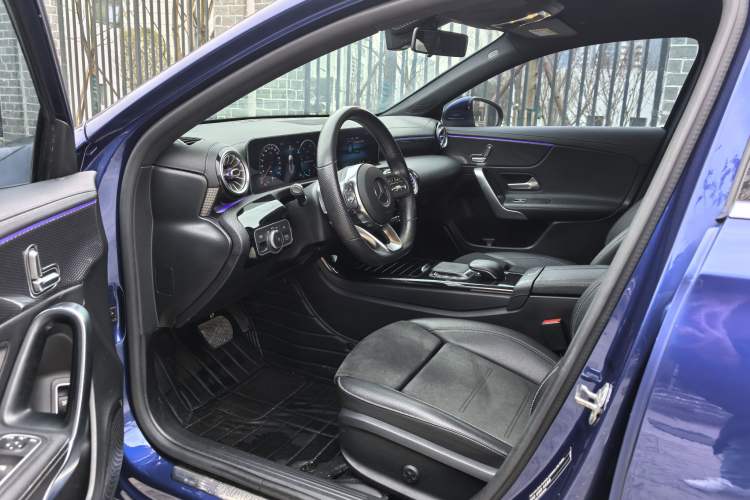 Used Mercedes-Benz A-Class 2020 Restyled A 200 L Sport Sedan Fashion Version
