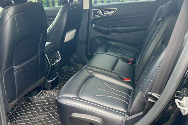 Used Ford Edge 2022 PLUS EcoBoost 245 Four-Wheel Drive Platinum Edition 7-Seater