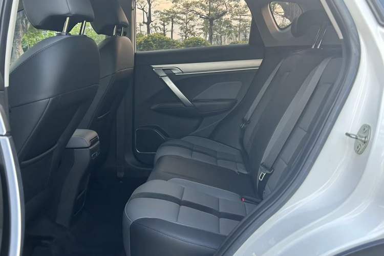 Used Geely Auto Coolray 2023 1.5T DCT Platinum Edition
