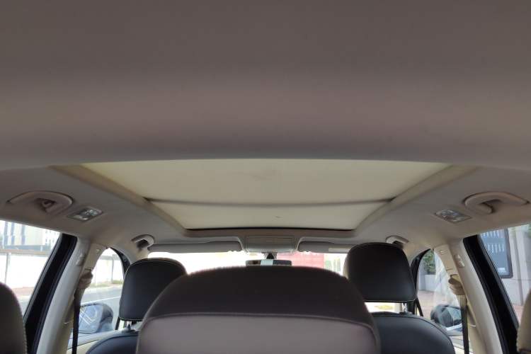 Used Volkswagen Tiguan L 2017 330TSI Automatic Two-Wheel Drive Luxury Edition
