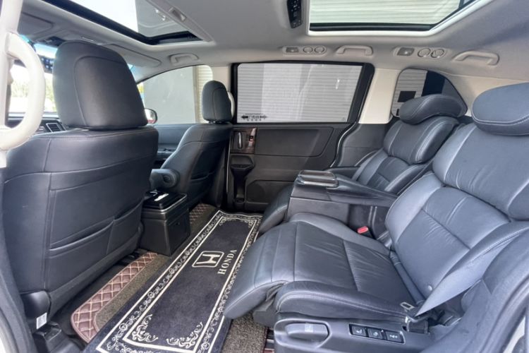 Used Honda Elysion 2016 2.4L Luxury Edition
