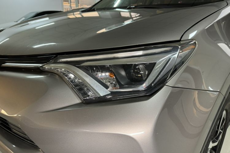 Used Toyota RAV4 2016 2.0L CVT Two-Wheel Drive Smart Edition China V Standard
