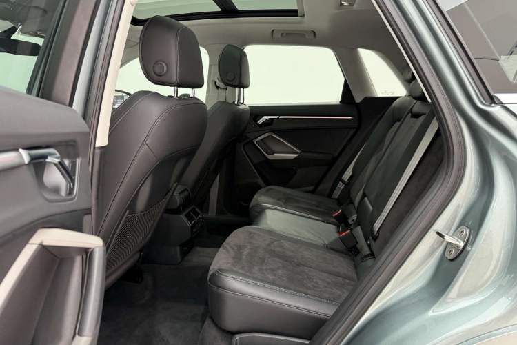 Used Audi Q3 2021 40 TFSI Fashion Dynamic Model
