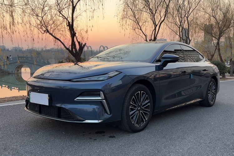 Used Geely Galaxy Galaxy 8 2025 130km EM-i Deluxe Edition