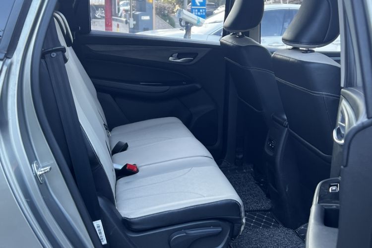 Used Baojun 730 2019 1.5T CVT Flagship Model 7 Seats China VI Emission Standard