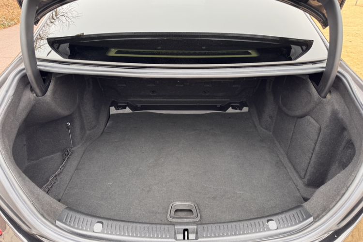 Used Mercedes-Benz E-Class 2016 E 200 L
