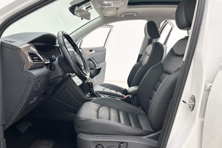 Used Volkswagen Tharu 2021 280TSI Two-Wheel Drive Comfort Edition
