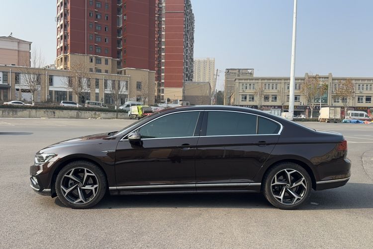 Used Volkswagen Magotan 2023 2 Million Units Commemorative Edition 330TSI DSG Luxury Version
