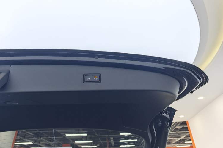 Used Volkswagen Tiguan L 2021 380TSI Automatic All-Wheel Drive R-Line Comfort Plus 7-Seater
