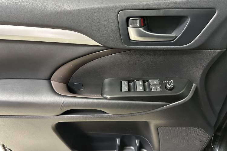 Used Toyota Highlander 2021 2.0T Four-Wheel Drive Prestige Version 7 Seats