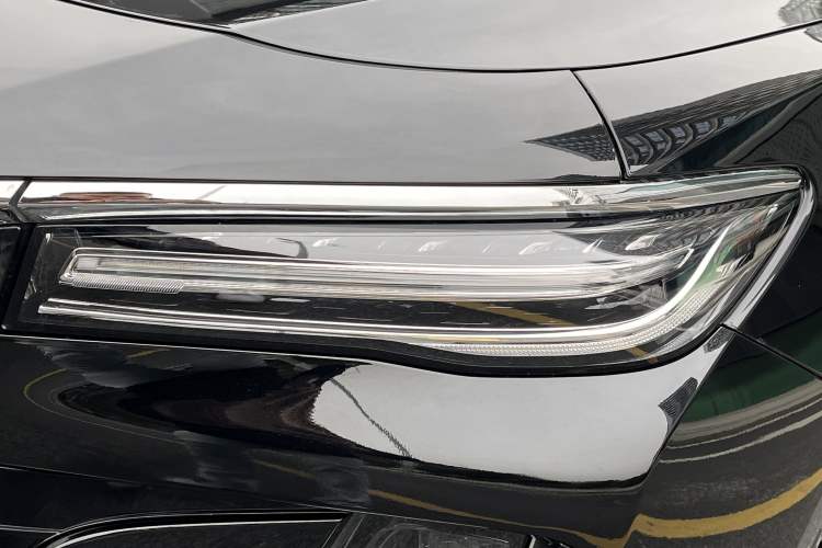 Used Hongqi H5 2024 2.0T Automatic Smart Connect Flagship Edition
