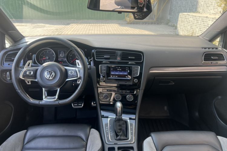 Used Volkswagen Golf 2016 1.4TSI Automatic R-Line
