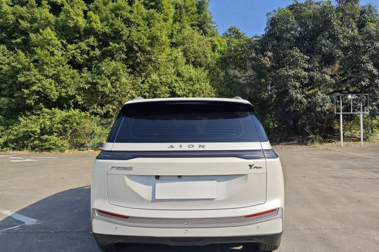 Used AION Y 2022 Plus 70 Tech Edition
