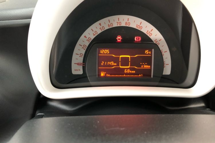 Used  fortwo 2015 1.0L 52 kW hardtop Dynamic version
