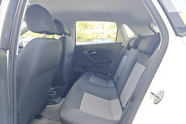 Used Volkswagen Polo 2014 1.4L Manual Fashion Edition
