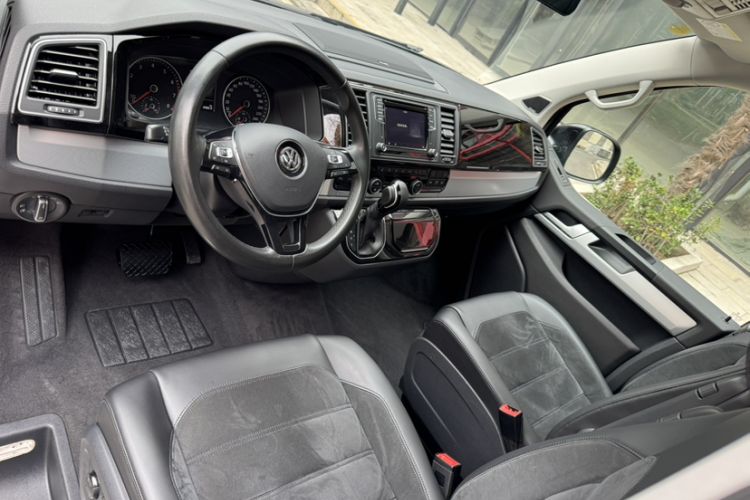 Used Volkswagen Multivan 2017 2.0 TSI 4x4 Prestige Edition 7-Seater