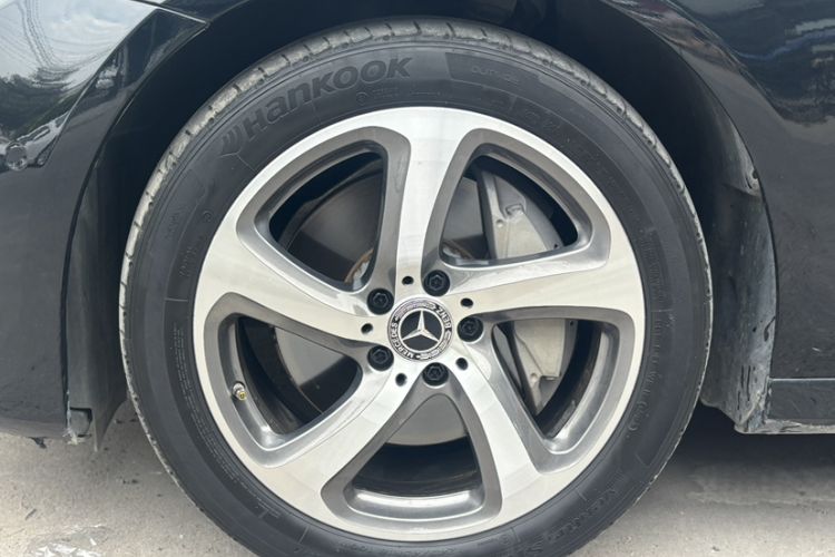 Used Mercedes-Benz E-Class 2019 Restyled E 300 L Sporty and Stylish Edition
