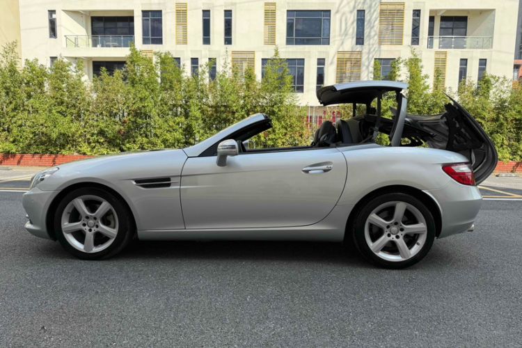 Used Mercedes-Benz SLK-Class 2011 SLK 200 Fashion Model