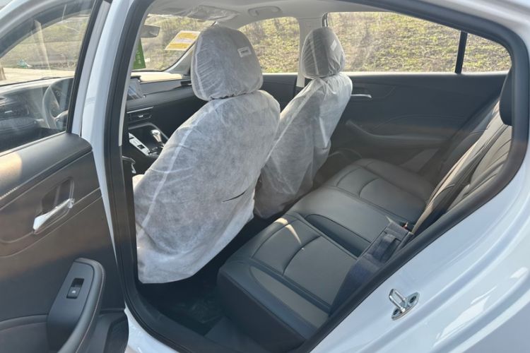 Used Roewe i5 2023 1.5L CVT Luxury Edition
