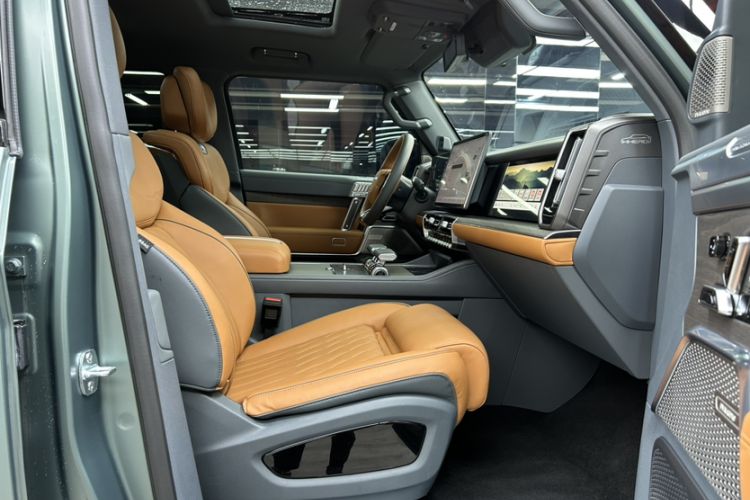 Used  917 2023 Range-Extended Base Model