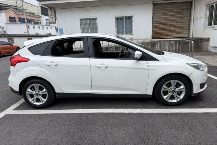 Used Ford Focus 2018 Hatchback Classic 1.6L Automatic Comfort Plus SmartDrive Edition