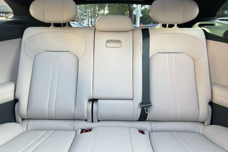 Used  YU7 2025 Ultra-Long Range Rear-Wheel Drive Version
