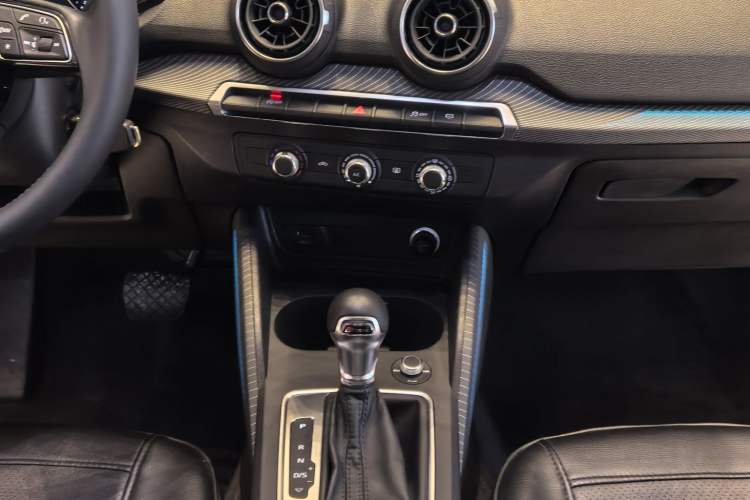 Used Audi Q2L 2018 35 TFSI Launch Exclusive Edition China VI
