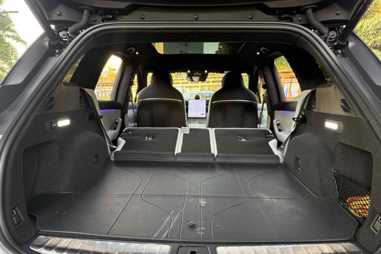 Used Nio ES6 2024 75 kWh
