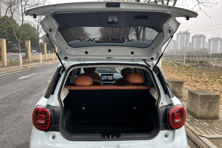 Used  3 2023 505km Air