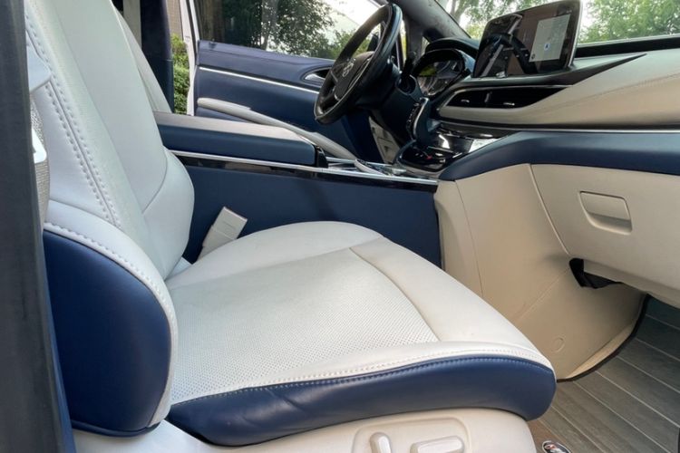 Used Buick GL8 2021 Land Cruiser Executive Class 652T Luxury Model
