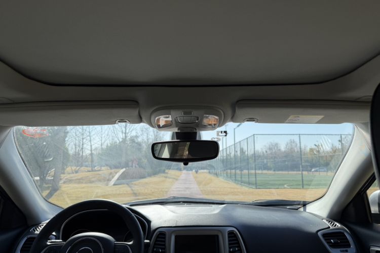 Used  Compass 2017 200T Automatic Family Edition
