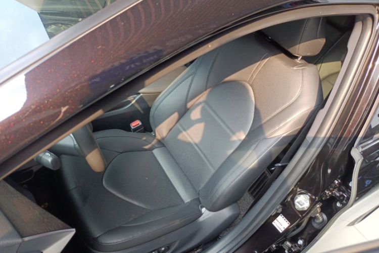 Used Toyota Avalon 2019 2.0L XLE Premium Edition China VI
