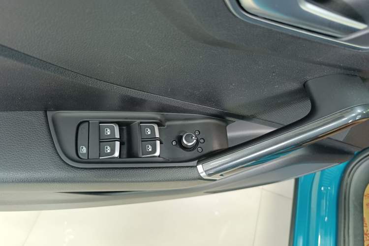 Used Audi Q2L 2018 35 TFSI Launch Exclusive Edition China VI
