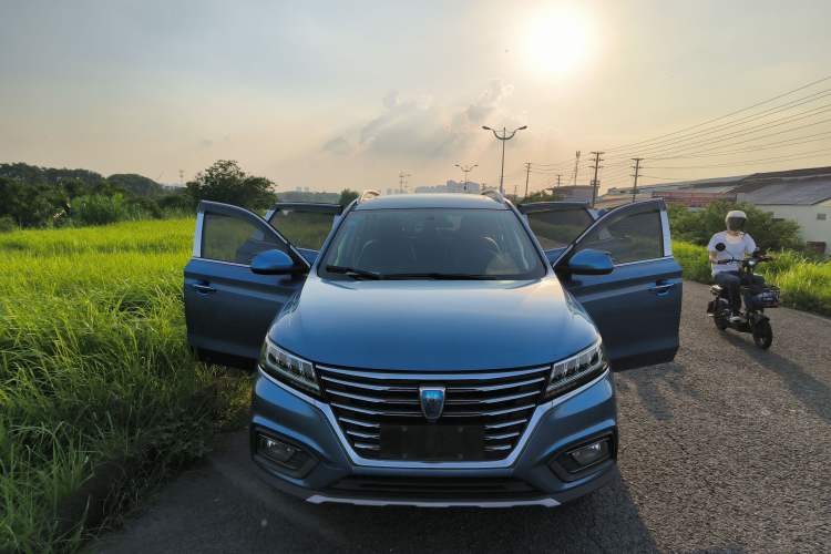 Used Roewe RX5 2019 20T Two-Wheel Drive Automatic Ali Smart Connectivity Platinum Edition
